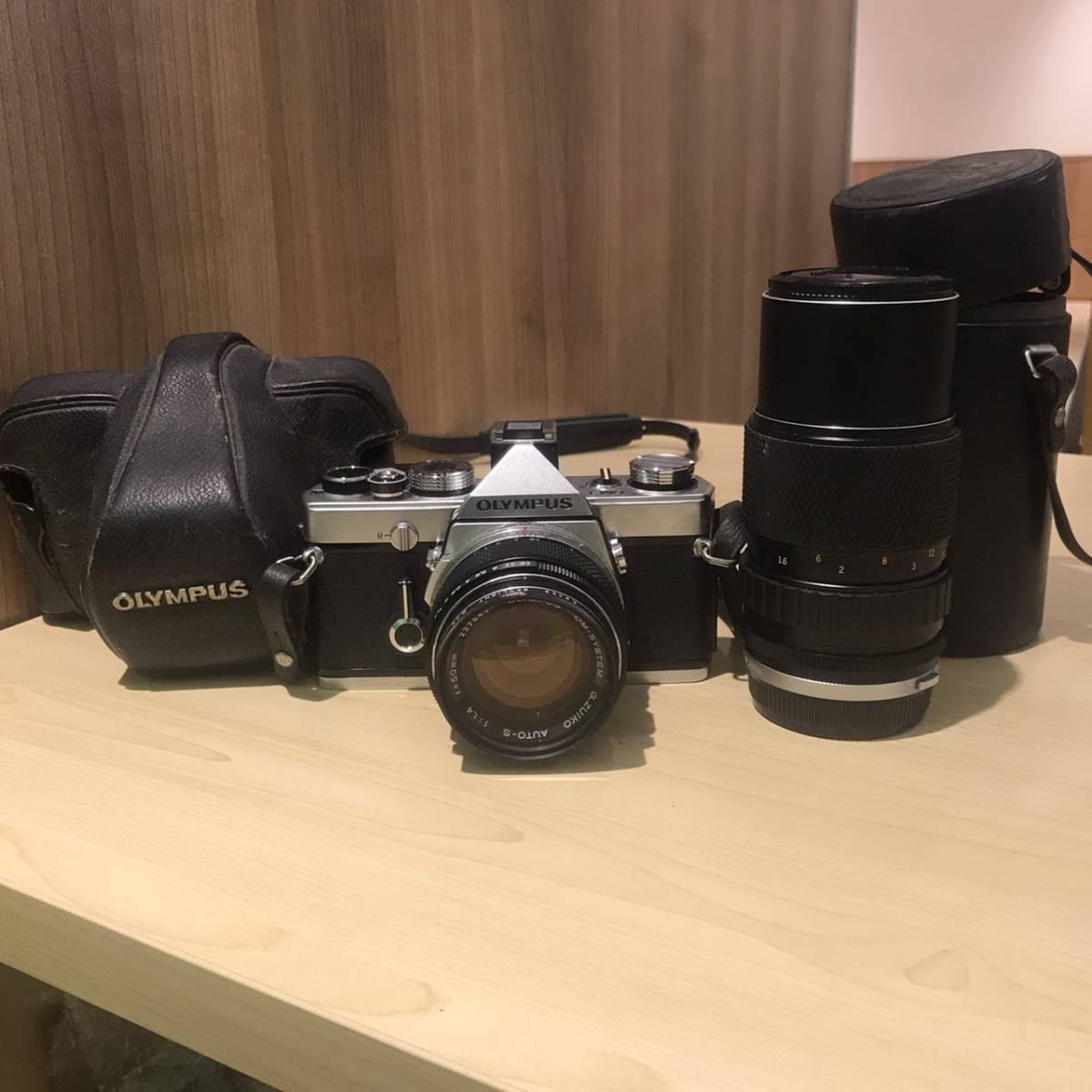 OLYMPUS OM-1 フィルムカメラ 50mm単焦点レンズ付き OLYMPUS OM-1の