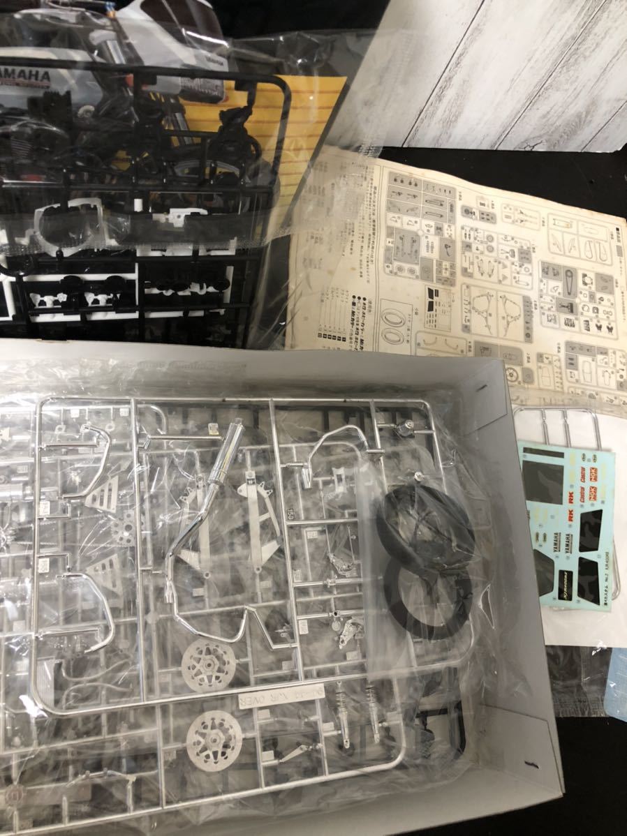 Xjr400 Yamaha ヤマハ 1 12 バイク プラモデル 俺のマシン 旧単車會 族車 ヤン車 直4 Zephyr ゼファー Cbx400f Gsx400 オートバイ 売買されたオークション情報 Yahooの商品情報をアーカイブ公開 オークファン Aucfan Com