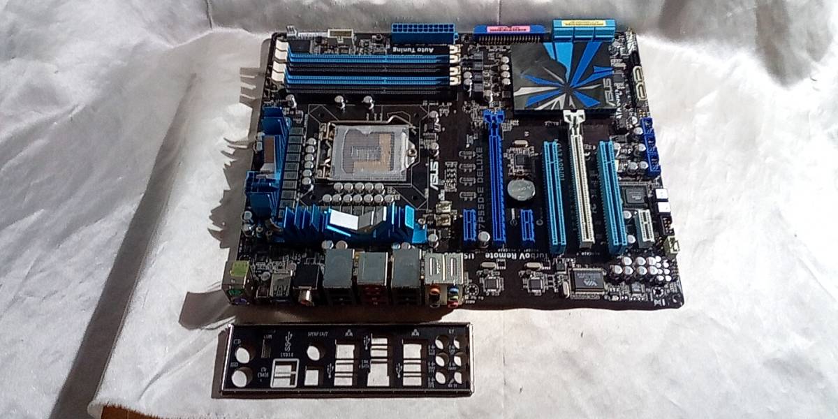 新品，爆買い ASUS P7P55D-E DELUXE LGA1156 P55 ATXマザー マザーボード(ASUSTeK)｜売買されたオークション情報、yahooの商品情報をアーカイブ公開 - オークファン ASUSTeK