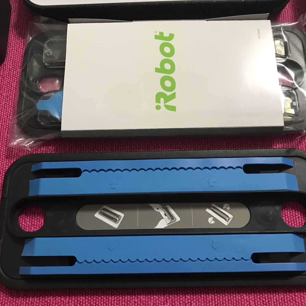 ☆中古☆iRobot Braava ブラーバ 371j 急速充電器付き アイロボット iRobot Braava 価格.com 価格比較 371j一式揃っています