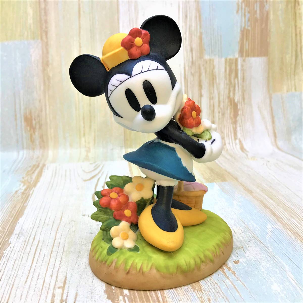 レア ミニーマウス Minnie Mouse ガーデンフィギュア お花 ガーデニング 加藤工芸 Kato Kougei ハンドペイント Disney ディズニー Tdl その他 売買されたオークション情報 Yahooの商品情報をアーカイブ公開 オークファン Aucfan Com
