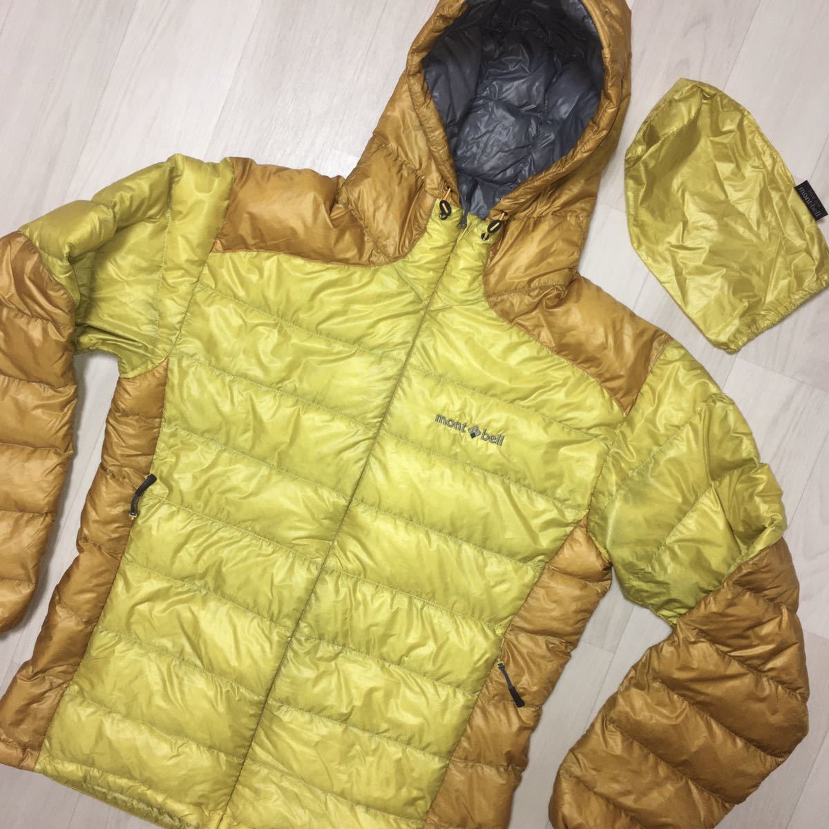 美品 モンベル ULダウンガイドパーカ ダウン M イエロー 黄 株式会社