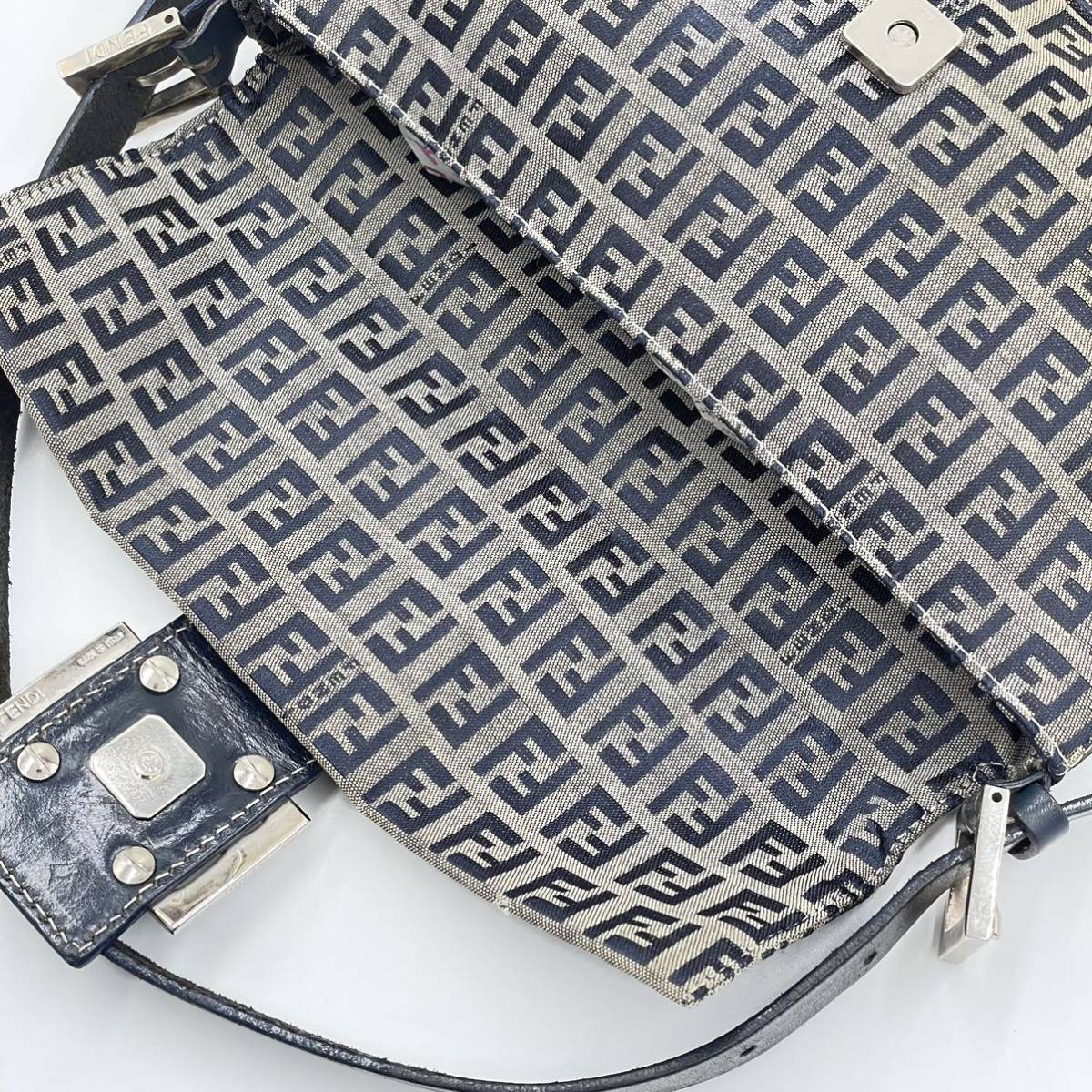 1円～【超極美品】 FENDI フェンディ マンマバケット ズッカ柄 