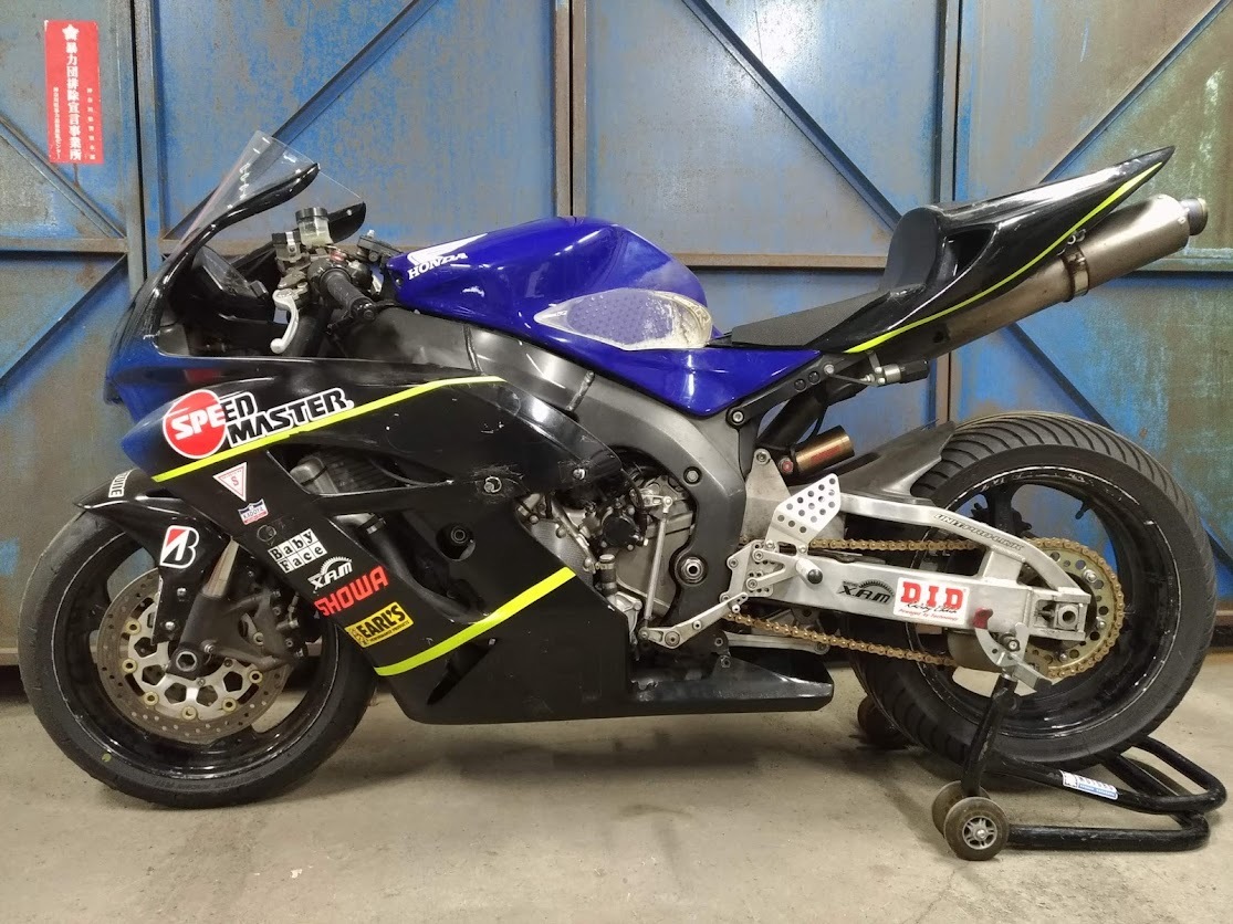 CBR1000RR SC57 前期 レーサー(751cc以上)｜売買されたオークション情報、yahooの商品情報をアーカイブ公開 ...
