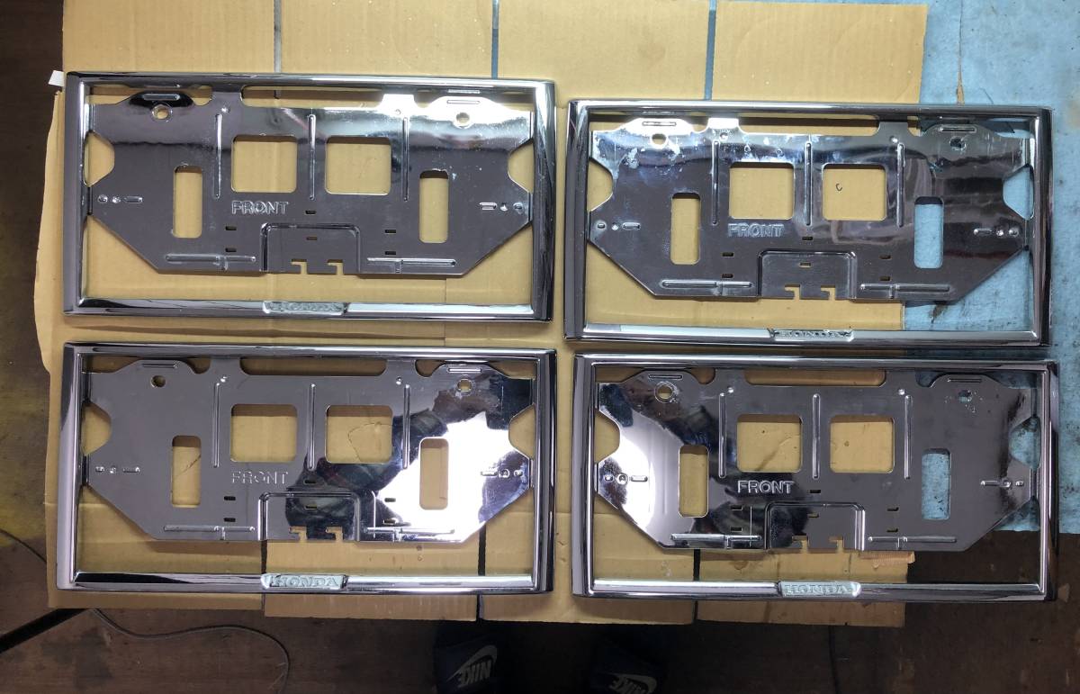 メッキナンバーフレーム4枚セット ホンダ純正 N BOX N-VAN ビート フィット シビック フリード S660 等に(今回、訳ありでお得!)