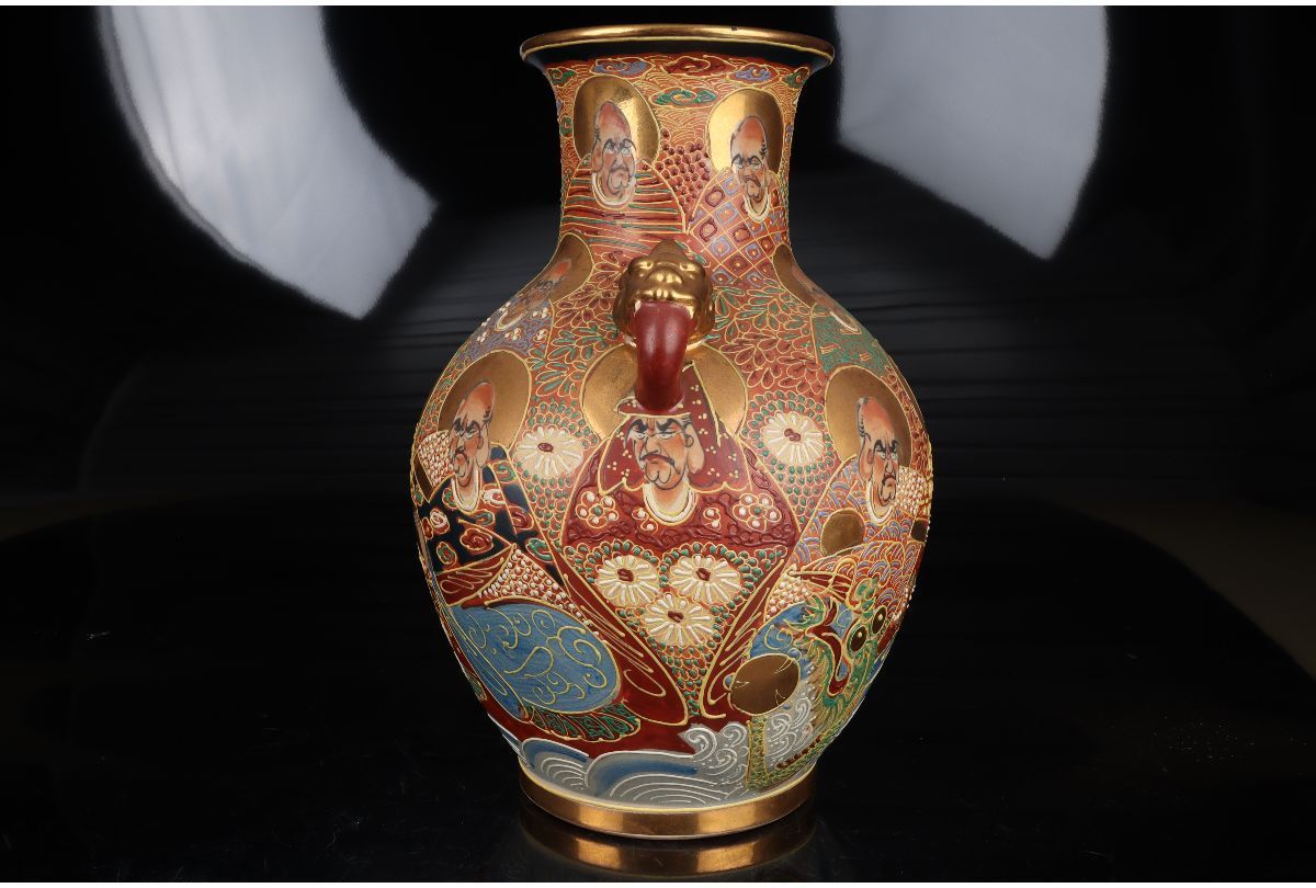 URA]薩摩⁄色絵金襴手達磨図瑞獣耳花瓶⁄32.5cm⁄9-1-138(