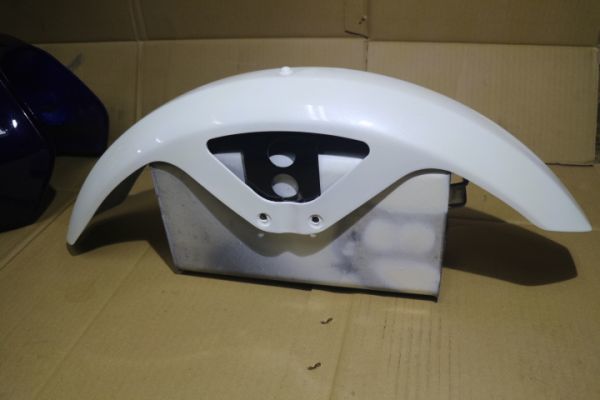 美品 CBX400F CBX550F NC07 PC04 1型 青白 塗装後未使用 外装 セット