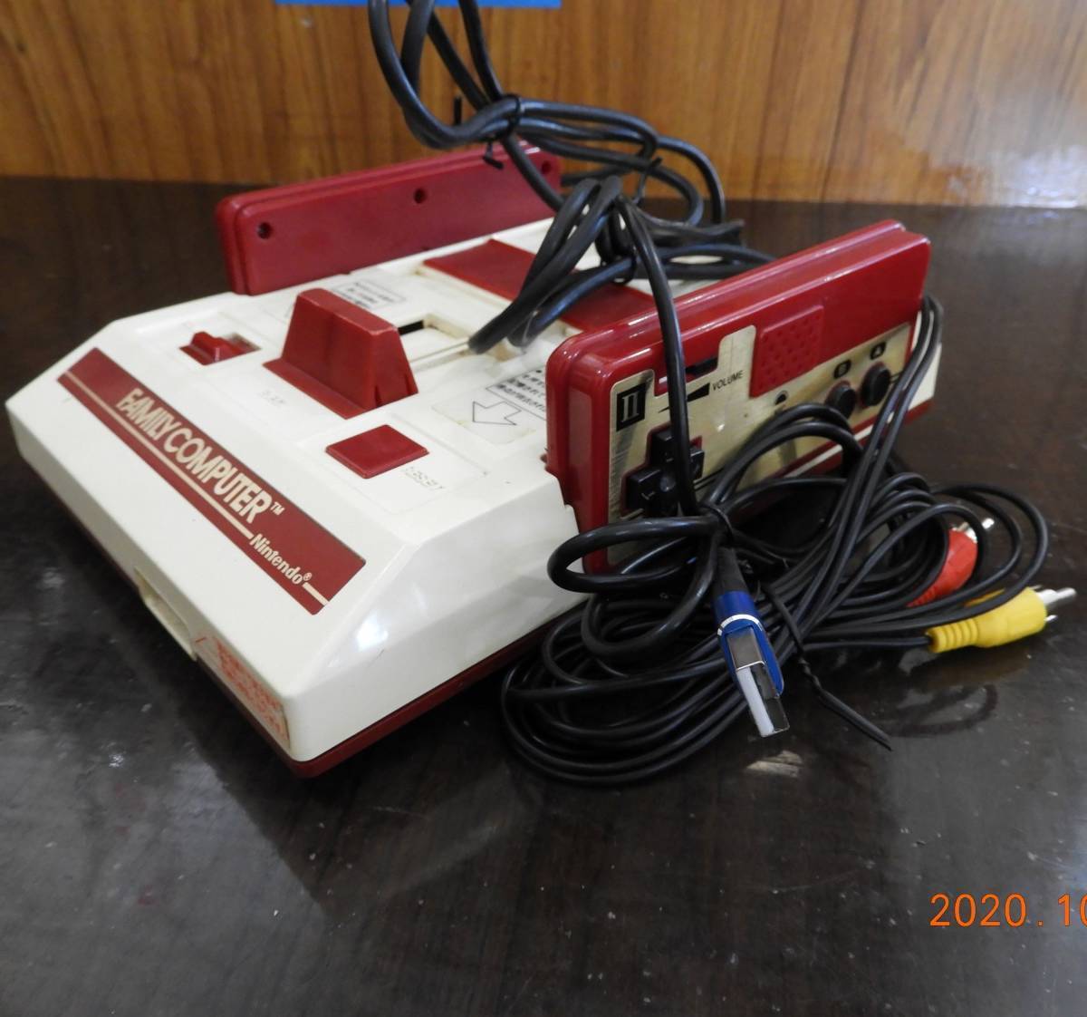 正規品，高品質 ①AV化 USB電源化初代ファミコン本体 美しい画像 しっかり遊べる(本体)｜売買されたオークション情報、yahooの商品情報をアーカイブ公開 - オークファン 本体、アクセサリー