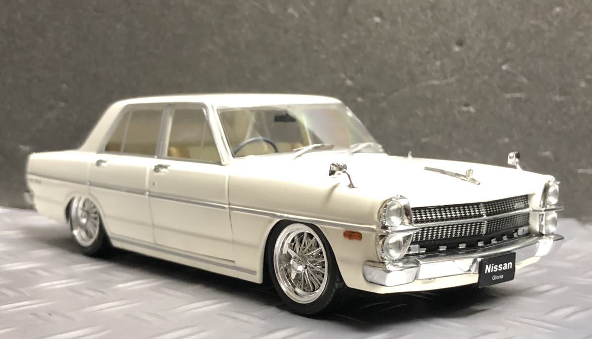 アシェット 国産名車 1/24 日産 グロリア カスタム タテグロ 旧車