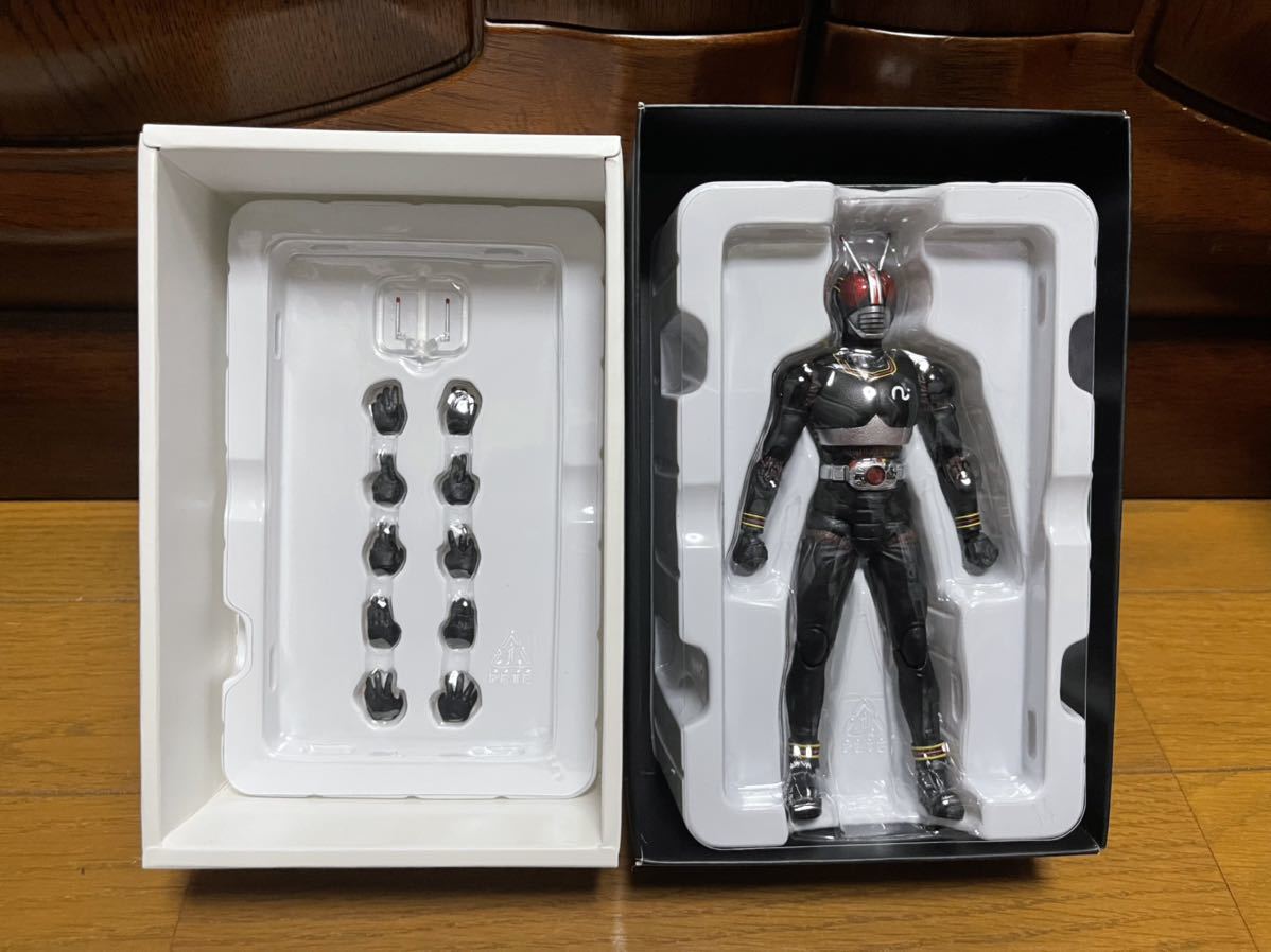 開封品 S.H.Figuarts（真骨彫製法）仮面ライダーBLACK シャドームーン 