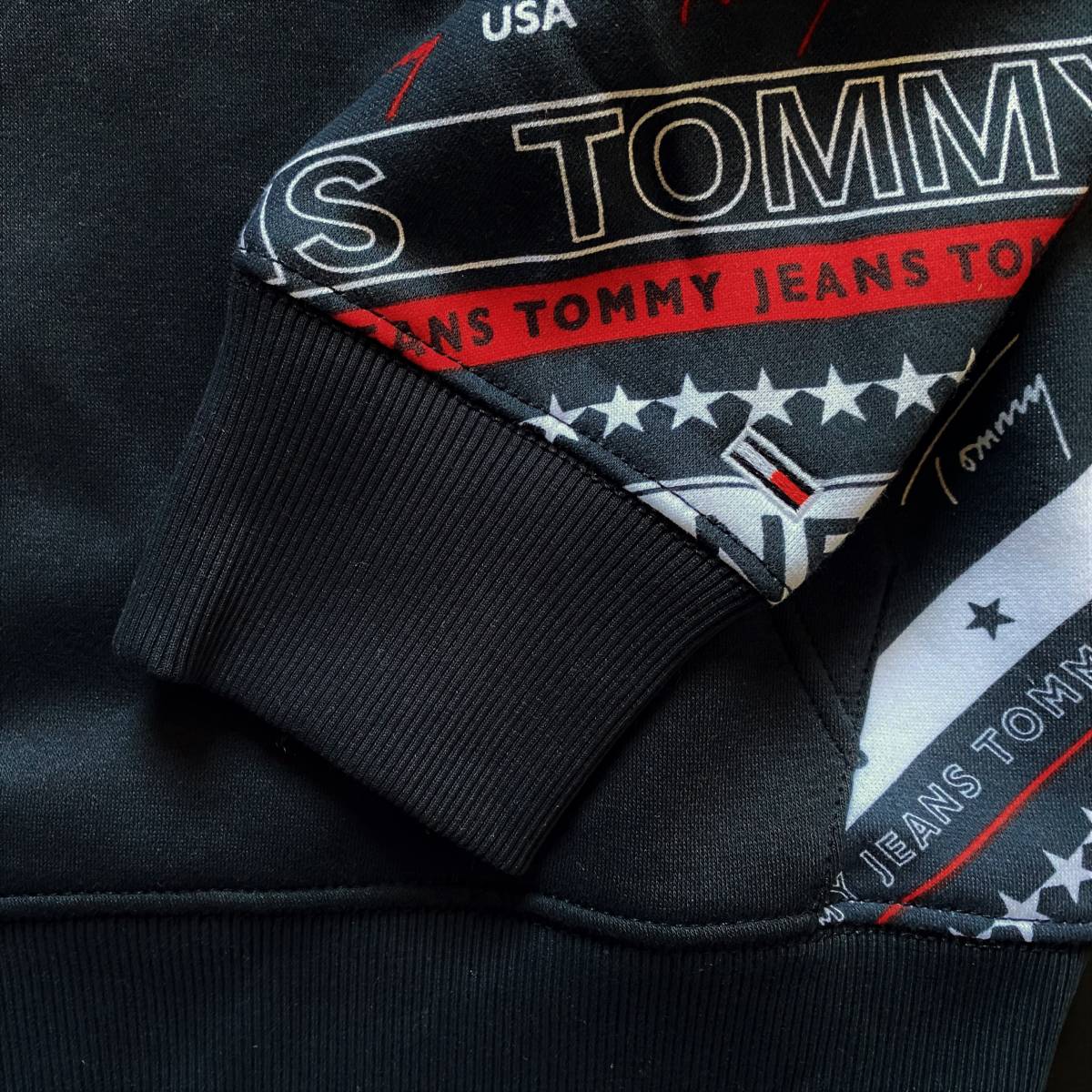 新品USAトミーヒルフィガー TOMMYJEANS総柄スウェットパーカ ネイビー 