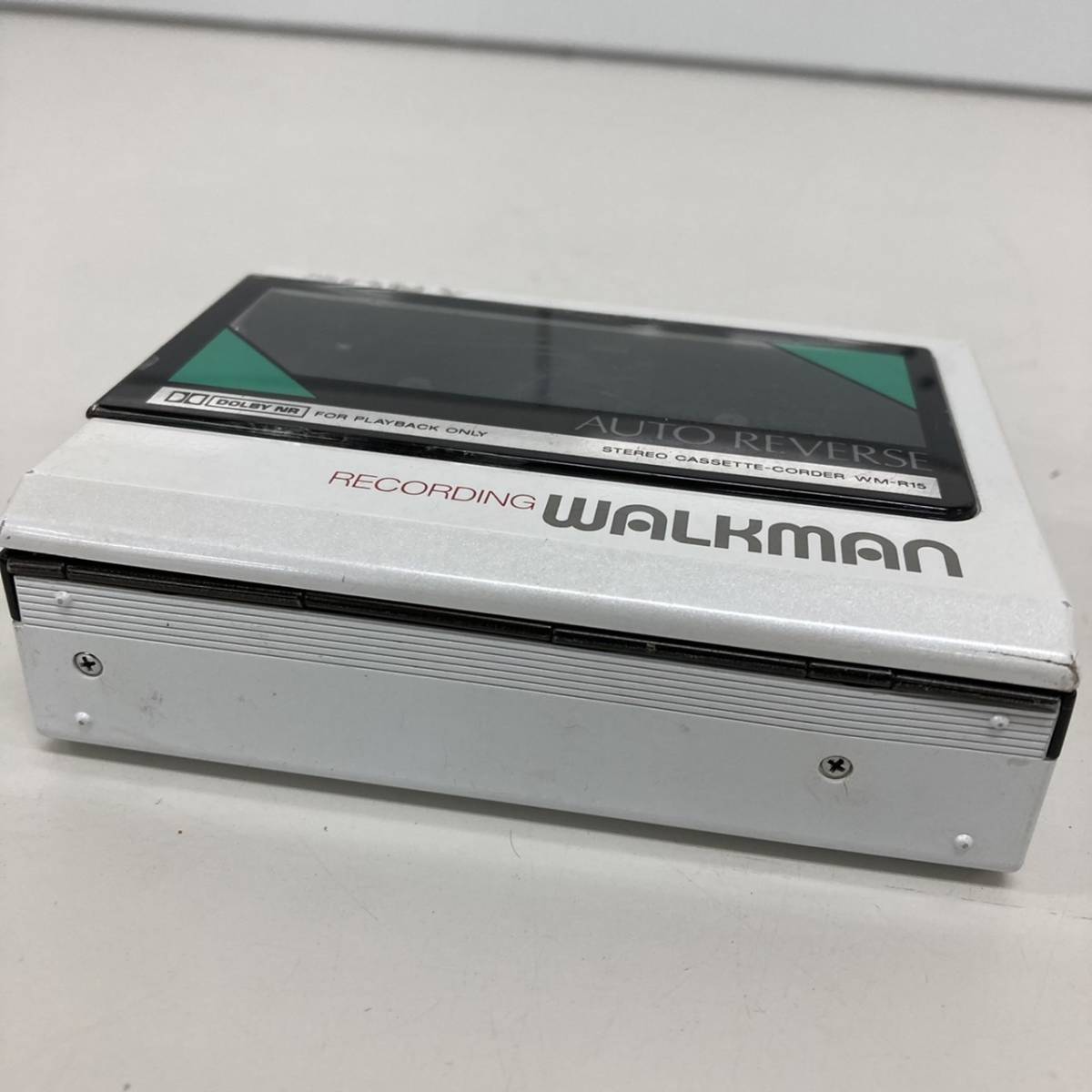 ジャンク出品 SONY ソニー WM-R15 カセットウォークマン/013-055