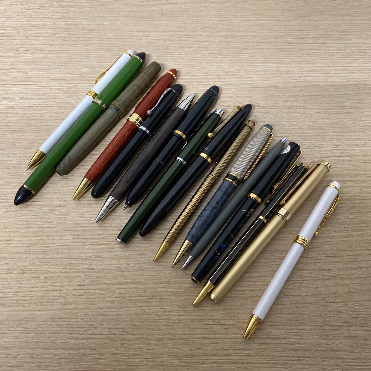 クロス パーカー パイロット 等 ボールペン 万年筆 ジャンク まとめ売り ボールペン 万年筆 大量 まとめ 万年筆 大量 筆記用具 ジャンク