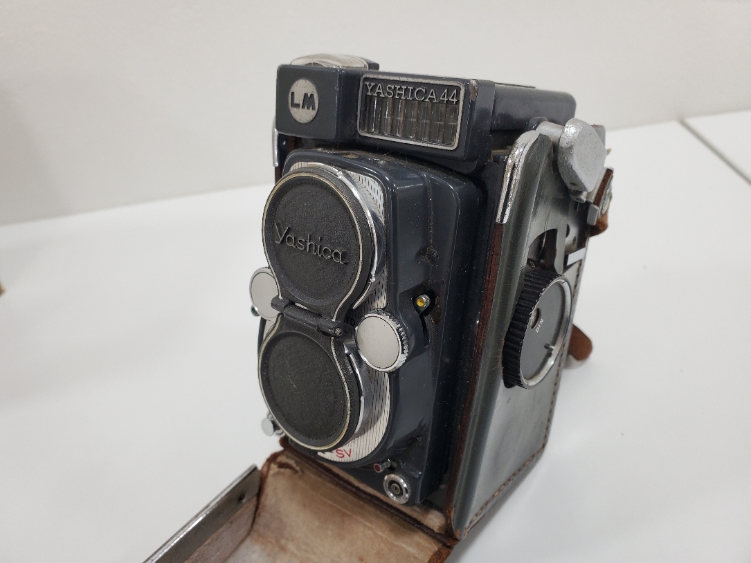 843】YASHICA ヤシカ 二眼カメラ 動作未確認 元箱付