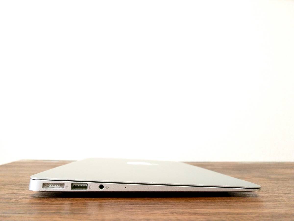 Appleカスタム品】MacBook Air 11インチ 2013 1.3GHz メモリ8GB SSD