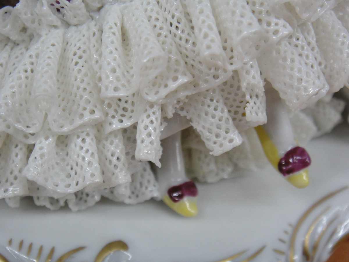 Volkstedt フォルクシュテット 陶器人形 レースドール 絵本を読む母子