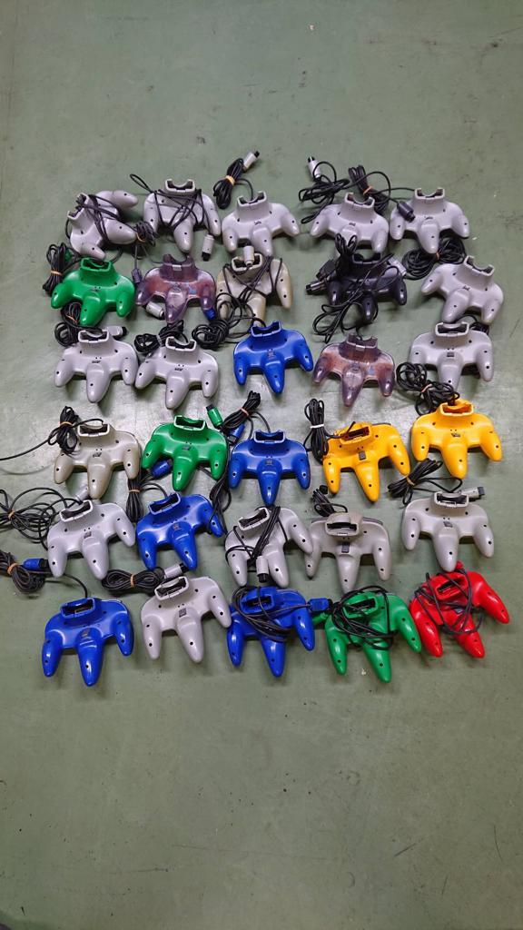⑨　NINTENDO 任天堂 64 コントローラー 30個 ニンテンドー ゲーム機 家庭用