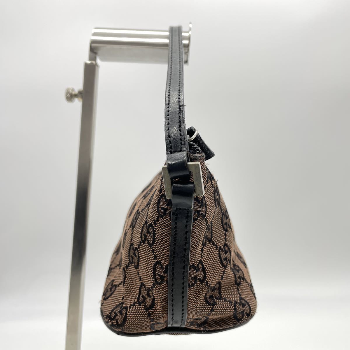 美品】GUCCI アクセサリーポーチ キャンバス ブラウン GG柄 中古・古着 