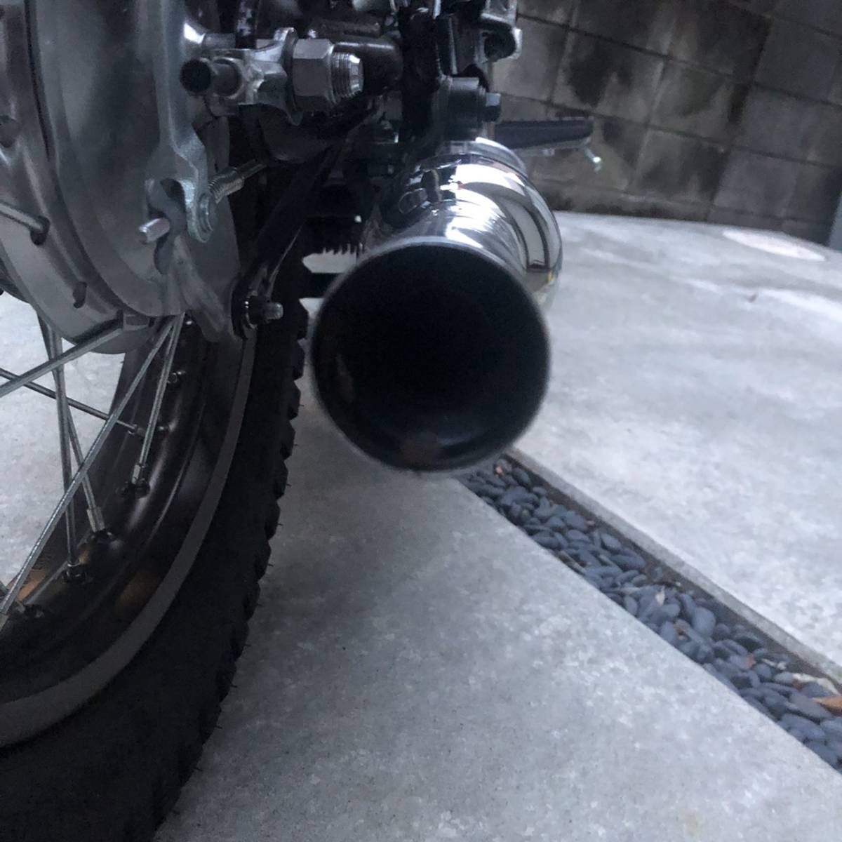 マフラー sr400fi キャプトンマフラー sr マフラー デイトナ スリップ