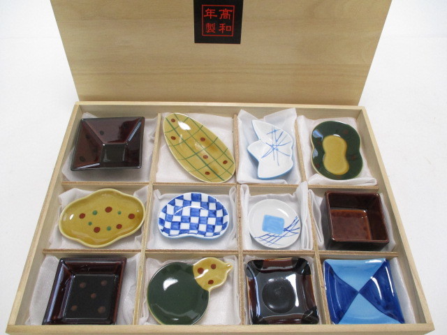 近藤高弘の値段と価格推移は？｜3件の売買データから近藤高弘の価値が 数量限定，得価 近藤高弘 大樋年 2026年最新Yahoo!オークション -近藤高弘の中古品・新品・未使用品一覧 1573経年保管品高和年製 タンブラー 16oz スターバックス ステンレス サイレン 北米 高和年製」陶器 3点セット
