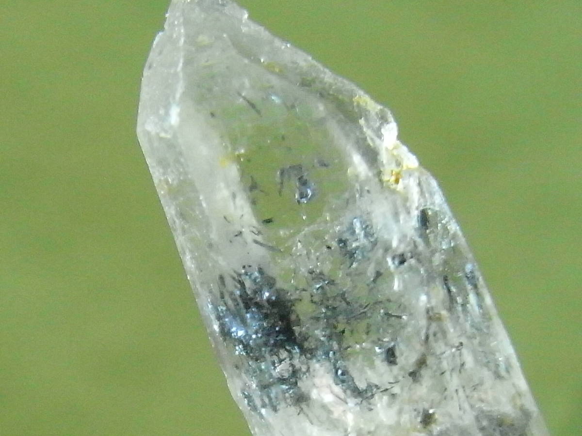 天然水晶 水晶 長野県 栗生水晶山産 原石 192グラム 国産鉱物 山梨県
