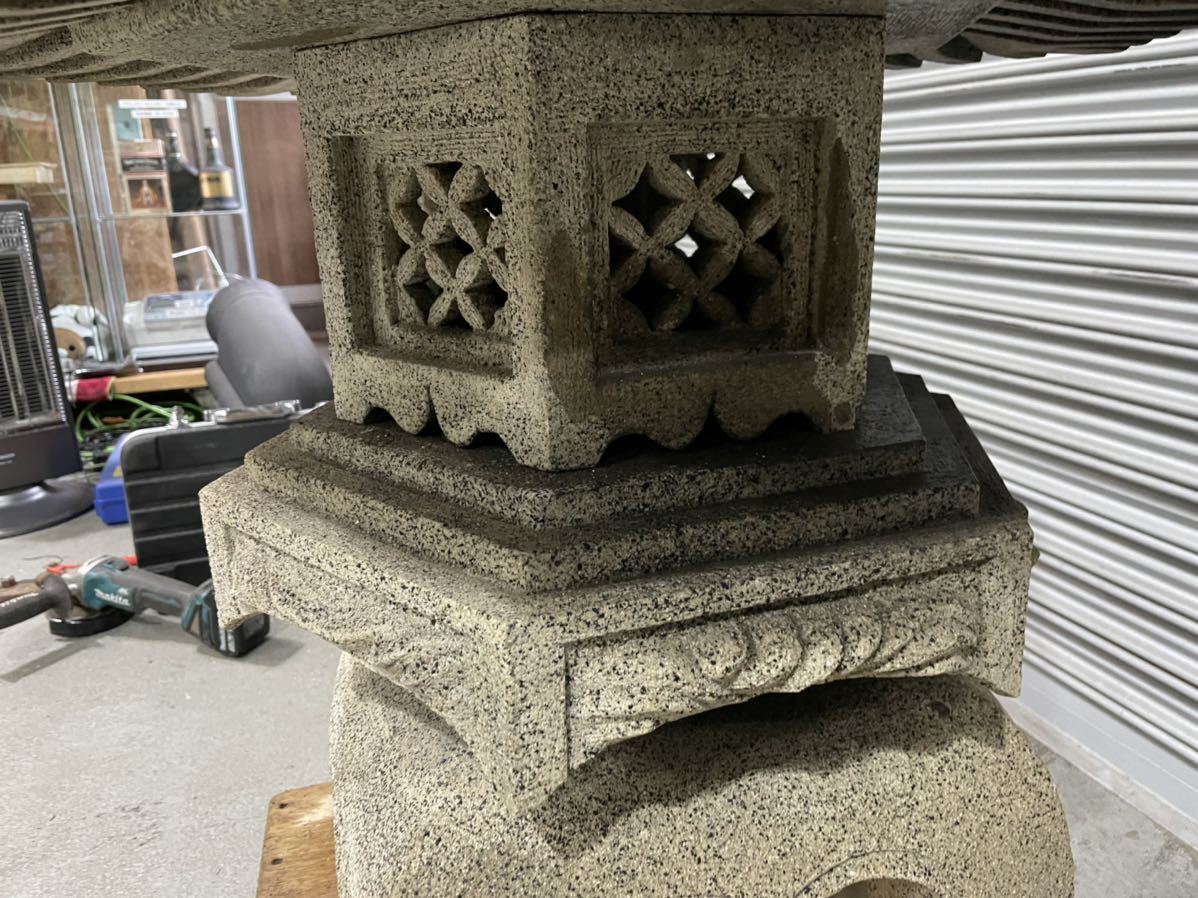 六角雪見灯籠 年代物 灯篭 庭石 ガーデニング 坪庭 日本庭園 日本製 伊勢御影石 御影石 天然石 自然石 茶庭 造園 日本製 庭 売買されたオークション情報 Yahooの商品情報をアーカイブ公開 オークファン Aucfan Com