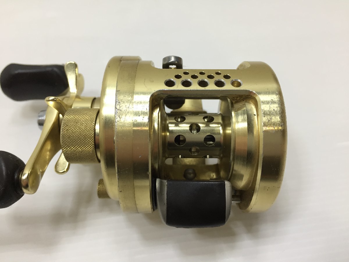 シマノ SHIMANO 01カルカッタコンクエスト101 RH443101 ベイトリール 