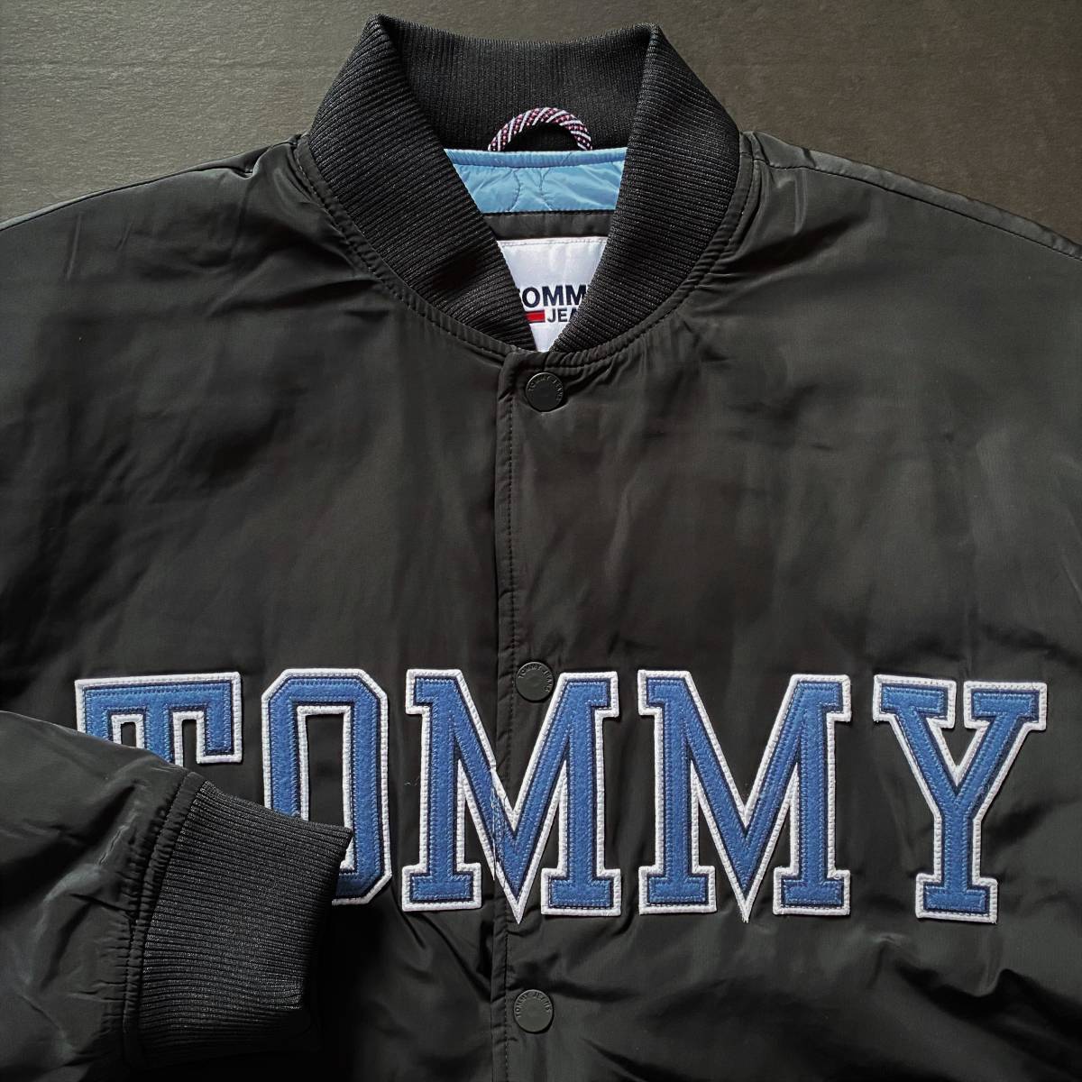 新品TOMMY HILFIGERトミーヒルフィガー キルティングジャケット サテン 