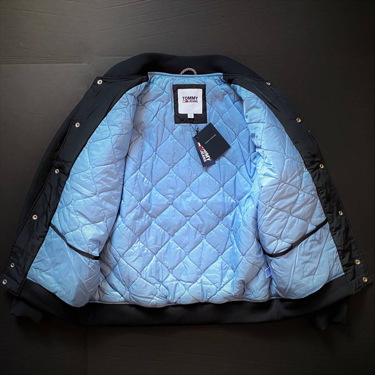 新品TOMMY HILFIGERトミーヒルフィガー キルティングジャケット サテン 