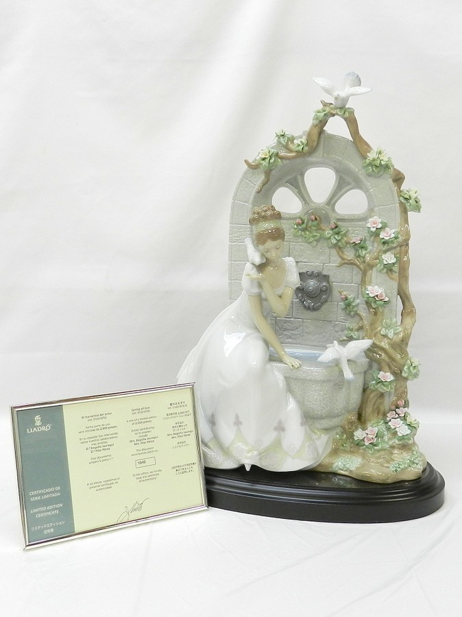1000円スタート フィギュリン LLADRO リヤドロ 1876 Spring of love 愛 