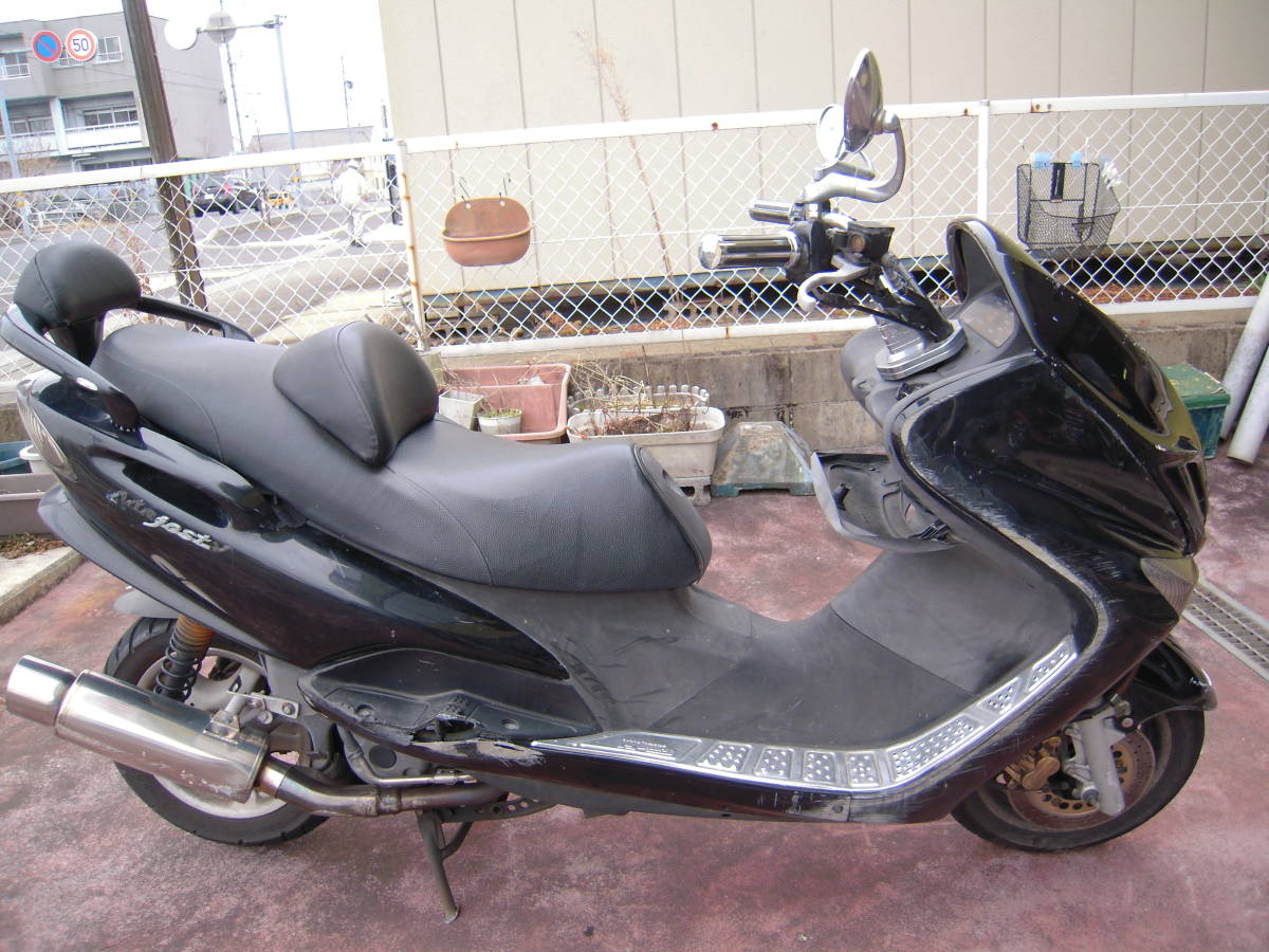 マジェスティ125カスタム DCR⁄台湾ヤマハ - 事故車のマジェスティ125 