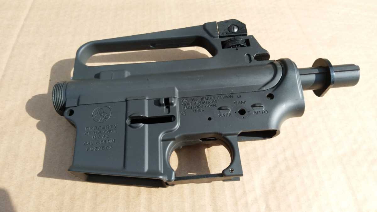 激レア絶版 M733 東京マルイ スタンダード電動ガン コルト M16A2 激