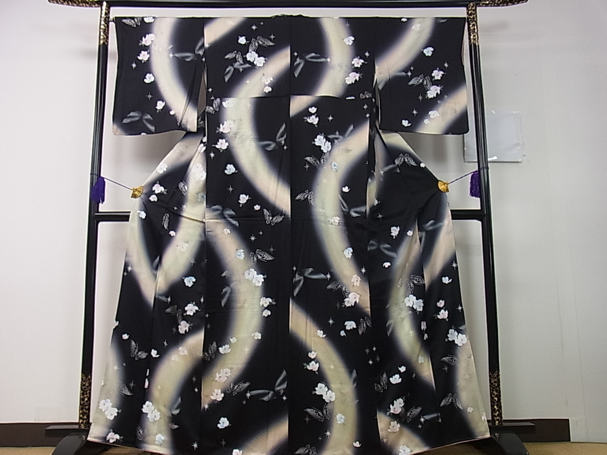平和屋着物■上質な小紋　舞蝶花文　暈し染め　黒地　銀彩　逸品　vp1817 暈し染め 金彩 正絹 飛鶴流水枝松花文 平和屋着物□豪華黒留袖 価格.com