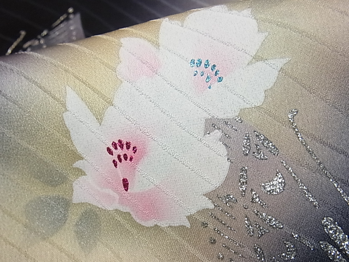 平和屋着物■上質な小紋　舞蝶花文　暈し染め　黒地　銀彩　逸品　vp1817 暈し染め 金彩 正絹 飛鶴流水枝松花文 平和屋着物□豪華黒留袖 価格.com