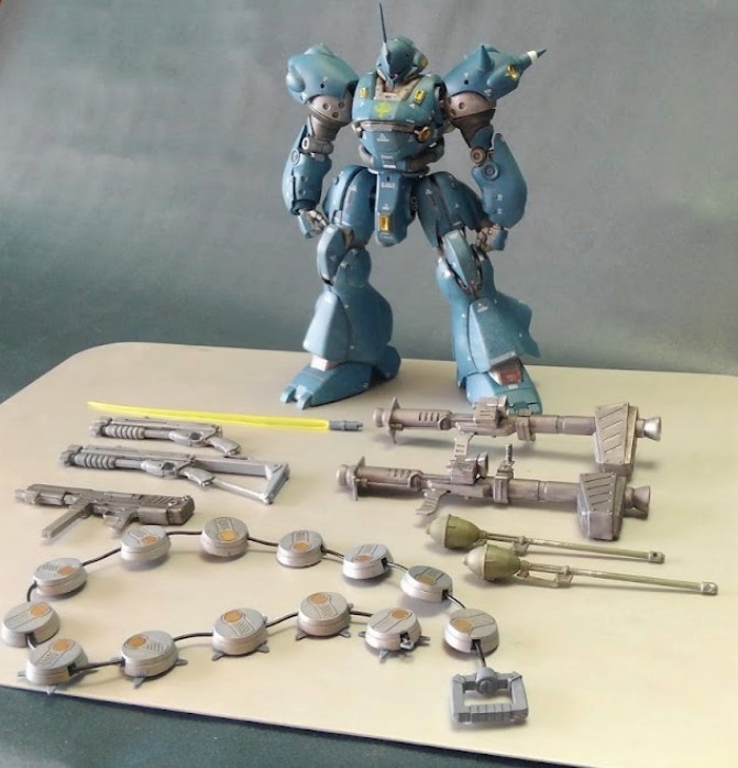 バンダイ 1/100 MG ケンプファー塗装済み完成品 1⁄100 MG ケンプファー