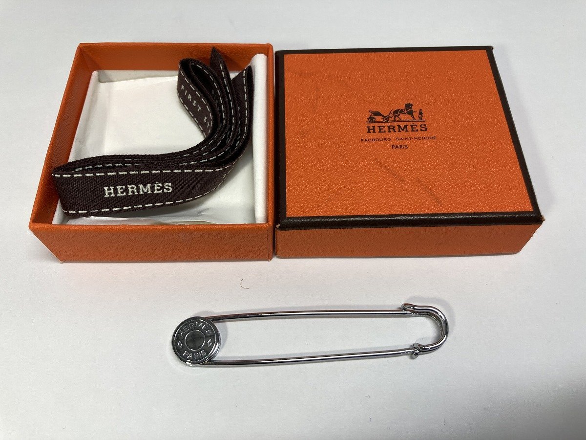 HERMES エルメス セリエ ピンブローチ シルバーカラー 箱付き 中古