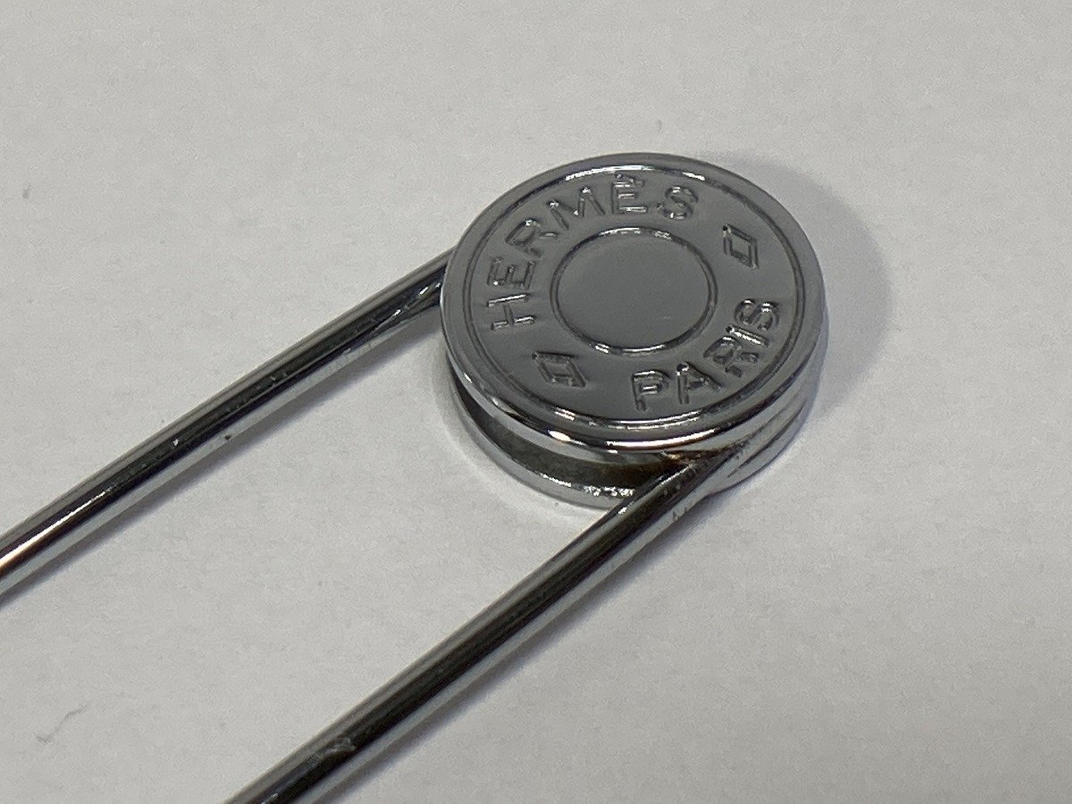 HERMES エルメス セリエ ピンブローチ シルバーカラー 箱付き 中古