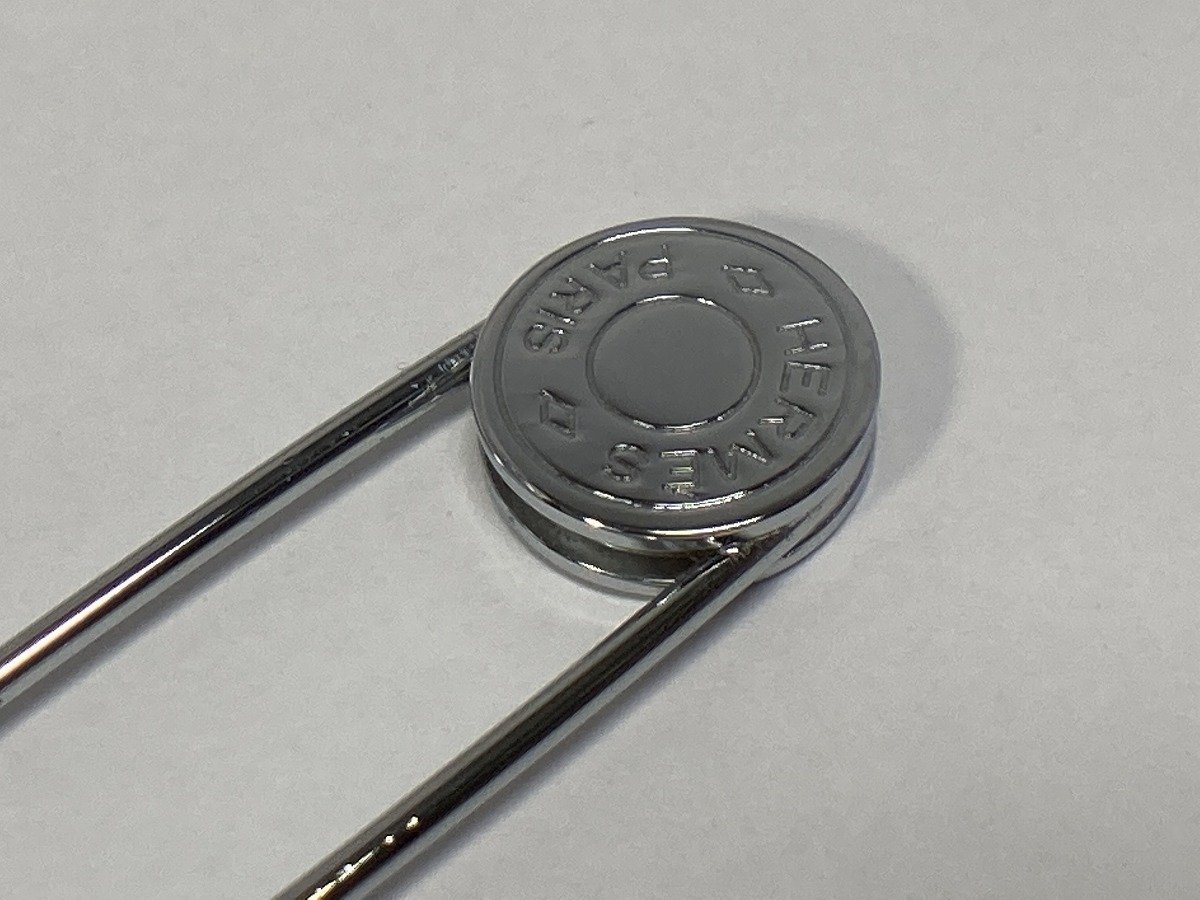 HERMES エルメス セリエ ピンブローチ シルバーカラー 箱付き 中古