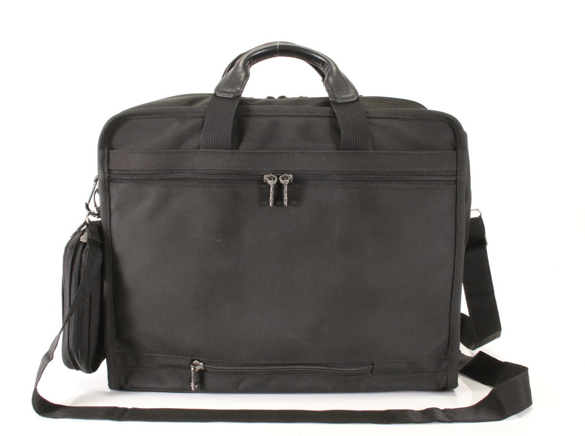 □1円□美品□TUMI□トゥミ□トレーサータグ付□26051D4□斜め掛け 