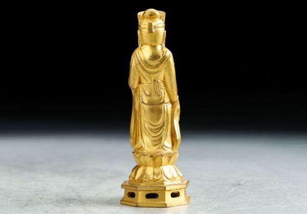 R048. 人間国宝【香取正彦】作 金彩銅観世音菩薩像 高10.6cm 共箱付属 / 仏像金工美術銅像 貝円空彫～面影菩薩（江戸時代） ffffff>xvpbvx ガンダーラ 桐共箱 横物 文殊菩薩
