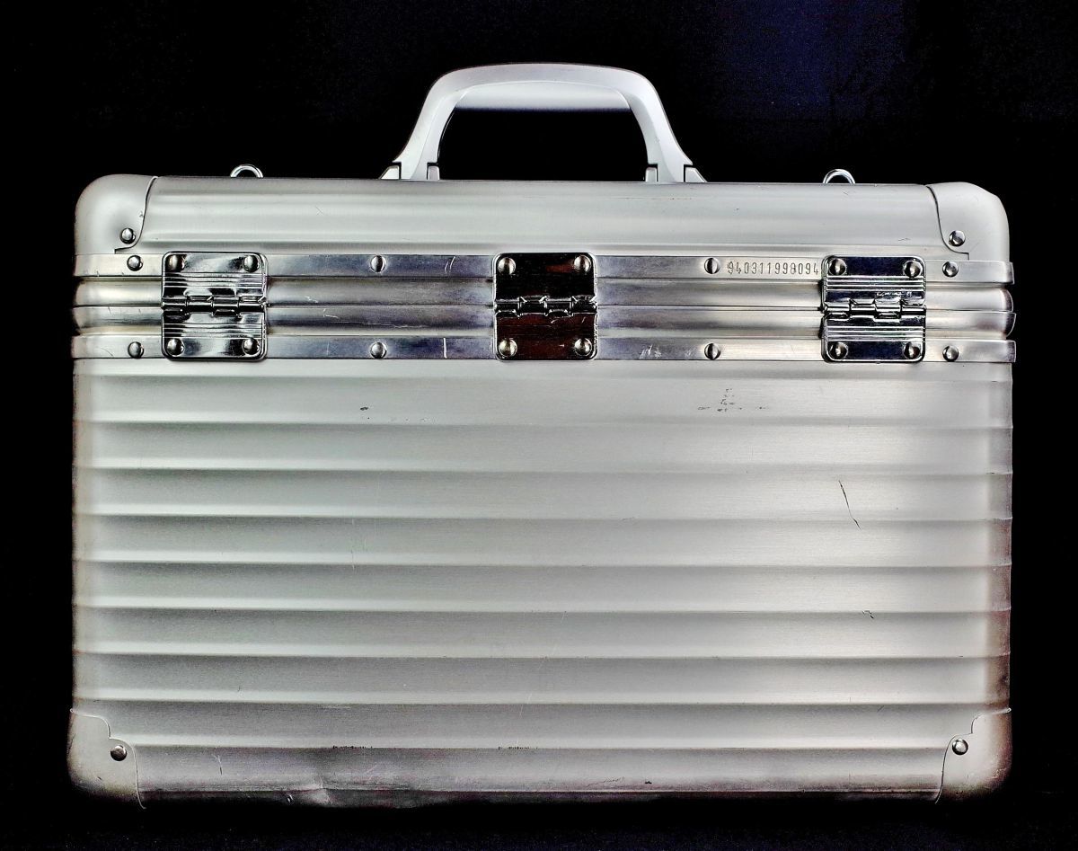 RIMOWA リモワ 940.31 トパーズ『Lufthansa』アルミ・パイロットケース