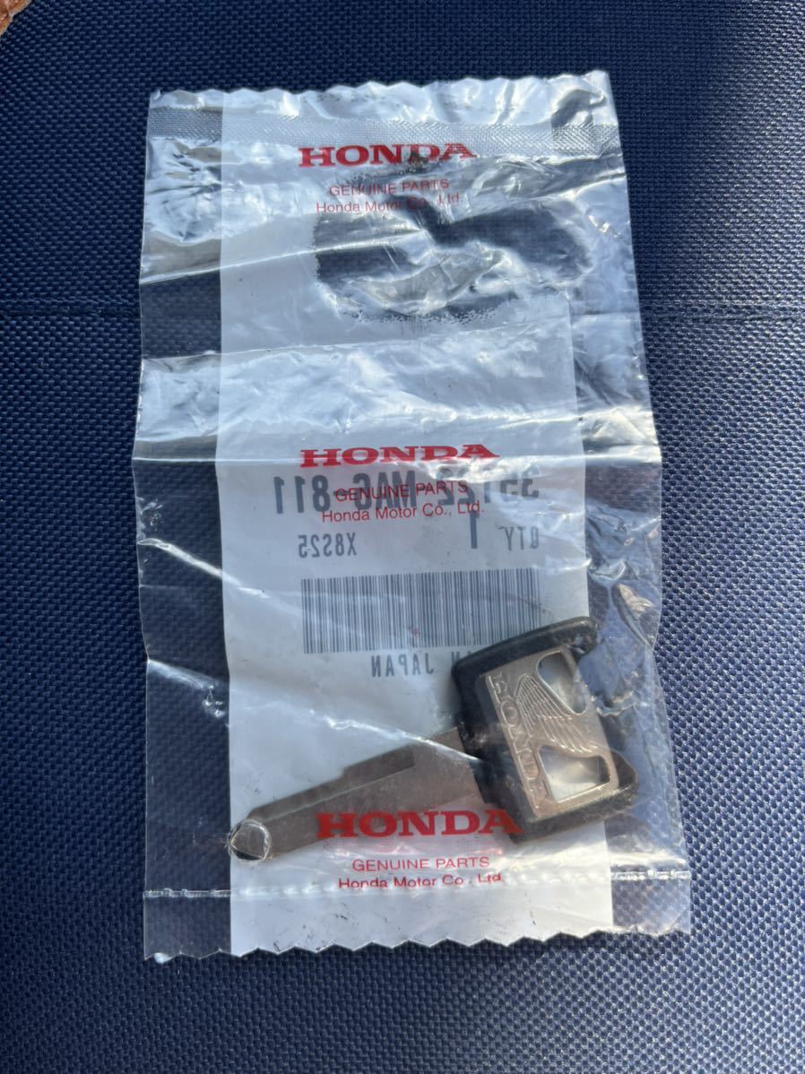 CBX400F 純正キー 35122-MA6-811 額縁キー ホンダ オリジナル 当時物  