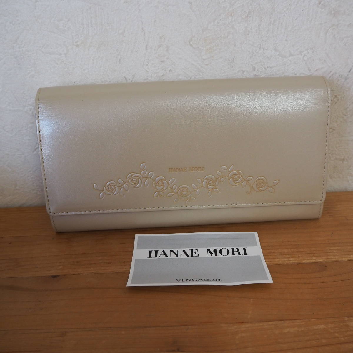 ◇未使用品*日本製*HANAE MORI/ハナエモリ/森英恵*ローズ*エンボス