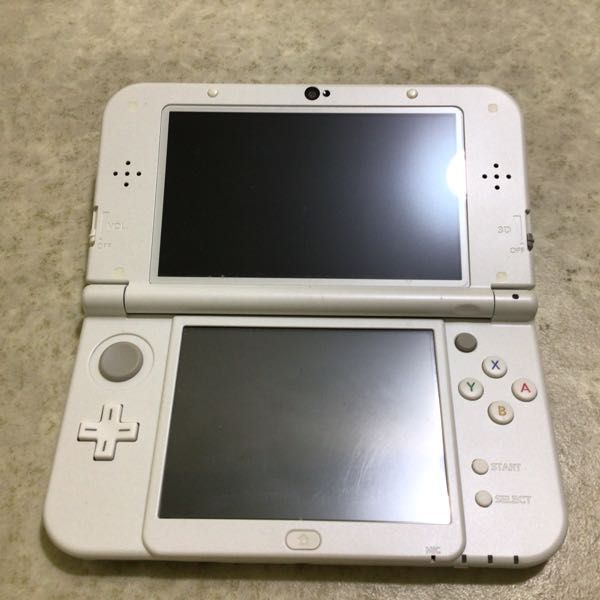 1円～ 箱無 NEW Nintendo 3DS LL RED-001 本体 パールホワイト  