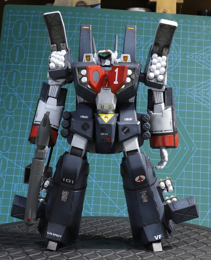 ハセガワ Hasegawa M30 マクロス シリーズ 1/72 VF-1J アーマード 