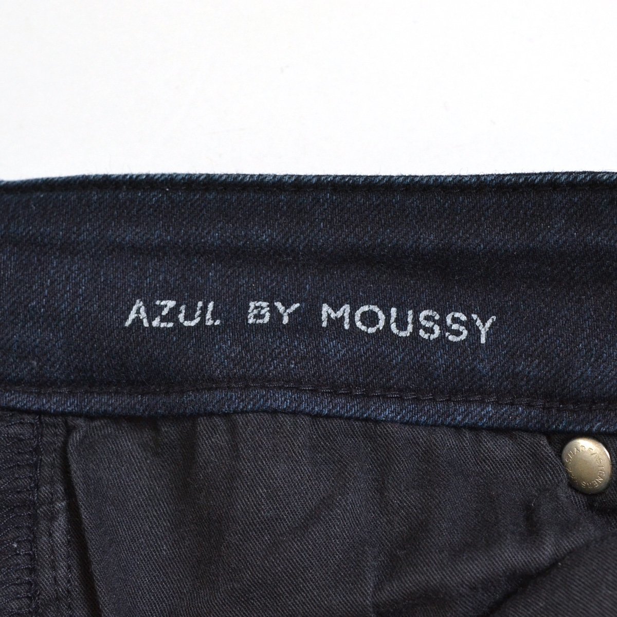 Azul By Moussy アズール マウジー スキニージーンズ ストレッチデニムパンツ サイズ23 コットン混 レディース インディゴブルー ジーンズ 売買されたオークション情報 Yahooの商品情報をアーカイブ公開 オークファン Aucfan Com
