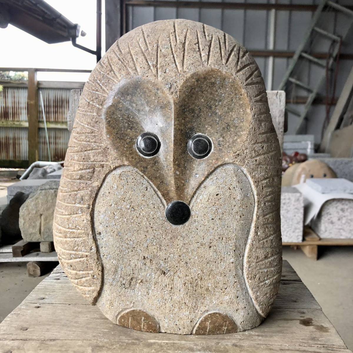 ハリネズミ◯ねずみ◯鼠◯自然石◯石像◯石造◯彫刻◯石製品◯庭石 