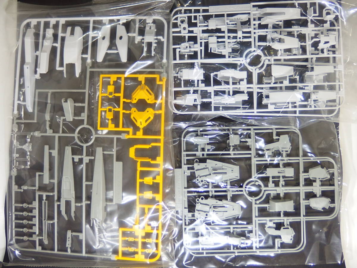 バンダイ【機動戦士Zガンダム】MG 限定▽1/100 ゼータガンダム3号機