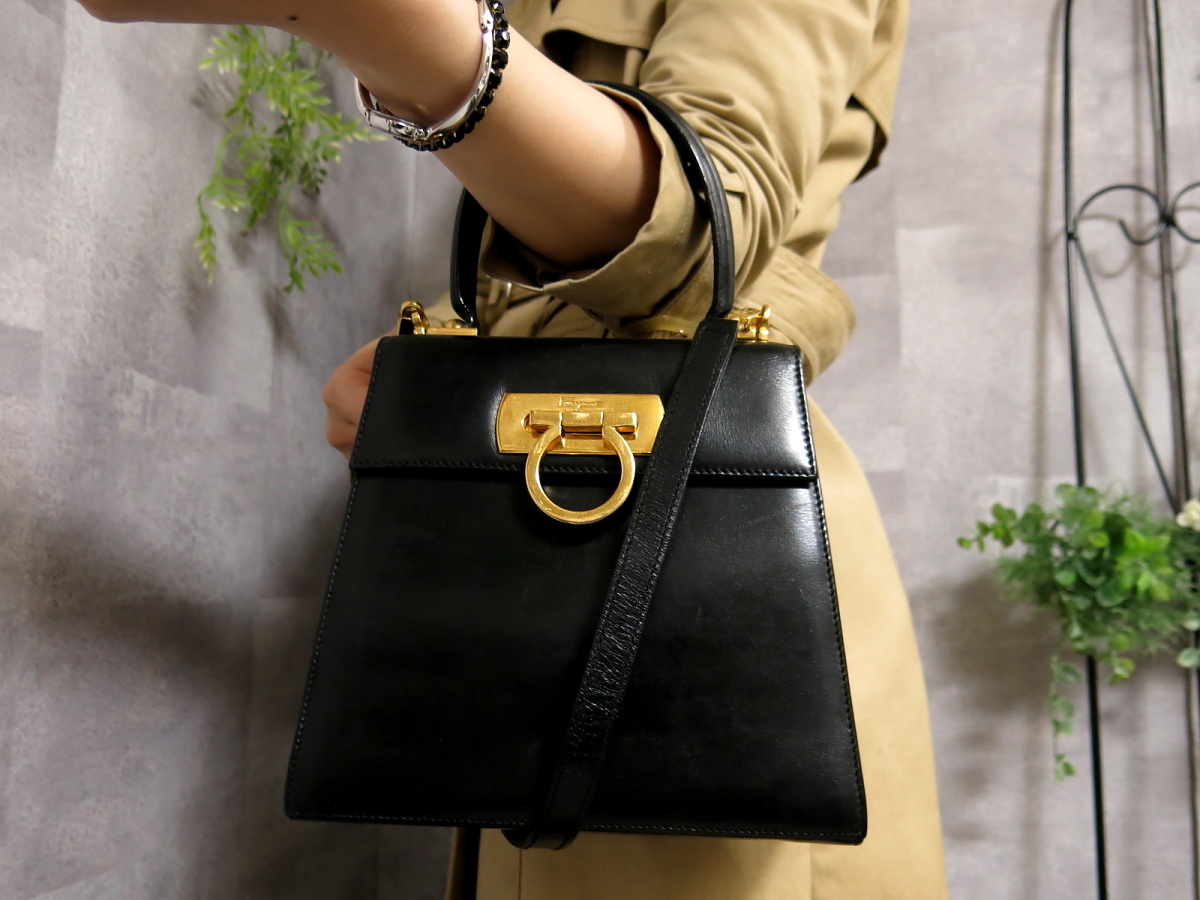 ○超美品○Salvatore Ferragamo フェラガモ○ガンチーニ○カーフ 
