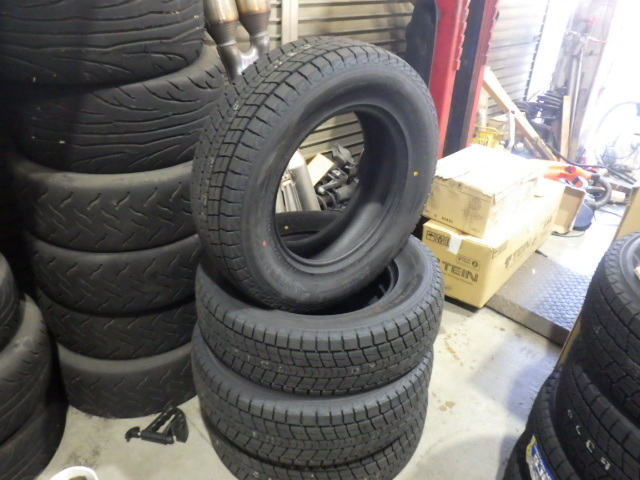 【未使用】4本セット ダンロップウインターマックス215/70R16 WINTER MAXX SJ8プラス 2021年製